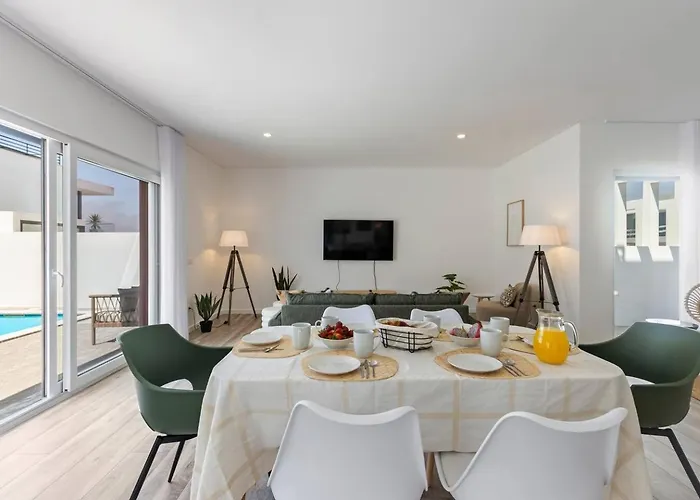 Modern With Private Pool Near Baleal Prázdninový dům *