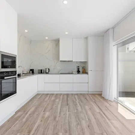 Modern With Private Pool Near Baleal 빌라 아토우기아다발레이아
