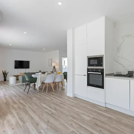 Modern With Private Pool Near Baleal *