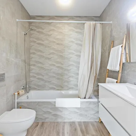 Modern With Private Pool Near Baleal * 아토우기아다발레이아