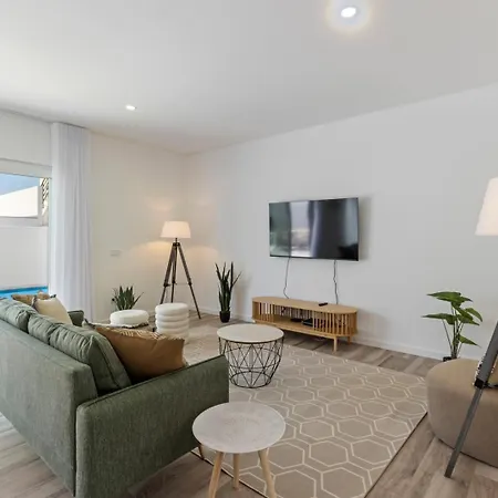 Modern With Private Pool Near Baleal 아토우기아다발레이아