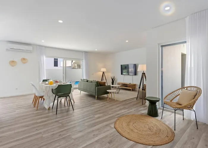 Casa vacanze Modern With Private Pool Near Baleal Atouguia Da Baleia